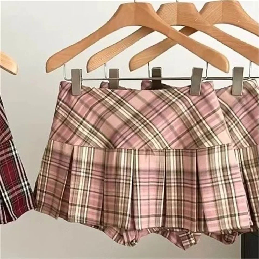 Vintage Plaid Mini Skirt – Preppy Y2K Style, Pleated & Flirty