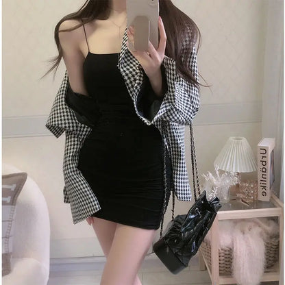 Elegant White/ Black Slimming Sheath Mini Dress – Sexy Sleeveless Summer Bodycon